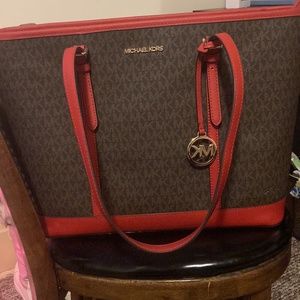 Micheal kors purse